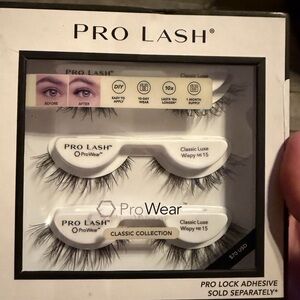 NIB Pro Lash ProWear Professionally Styled Lash Cluster Classic Luxe Wispy No 15